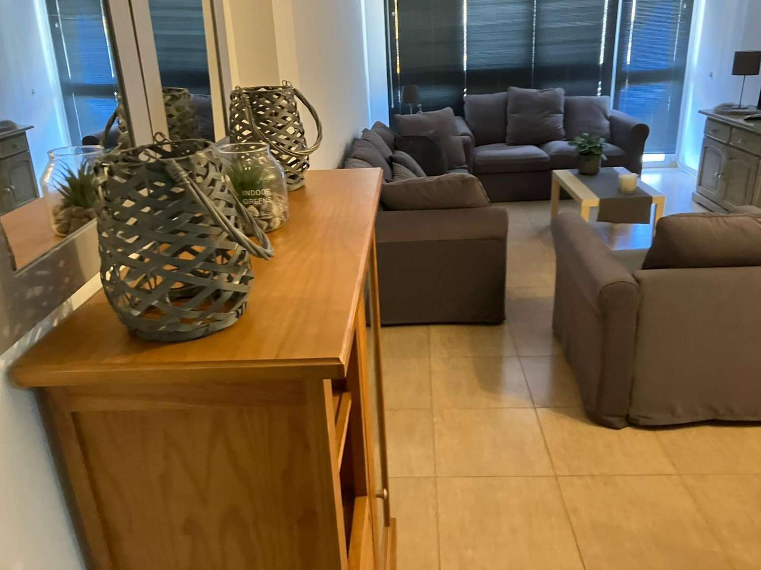 SE ALQUILA POR LARGA TEMPORADA PRECIOSO APARTAMENTO EN 1ª LINEA DE PLAYA CON VISTA AL MAR EN BENALMADENA