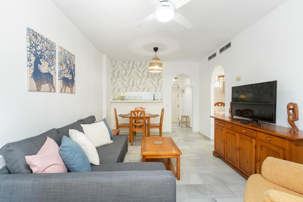 MEDIA TEMPORADA . SE ALQUILA DESDE 1.12.25- 30.5.26  BONITO APARTAMENTO EN EL BAJONDILLO (TORREMOLINOS)