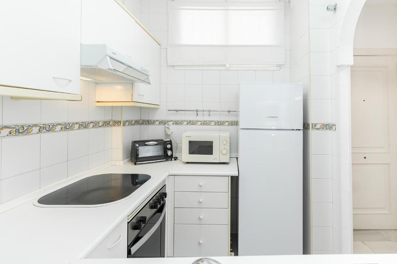MEDIA TEMPORADA . SE ALQUILA DESDE 1.12.25- 30.5.26  BONITO APARTAMENTO EN EL BAJONDILLO (TORREMOLINOS)