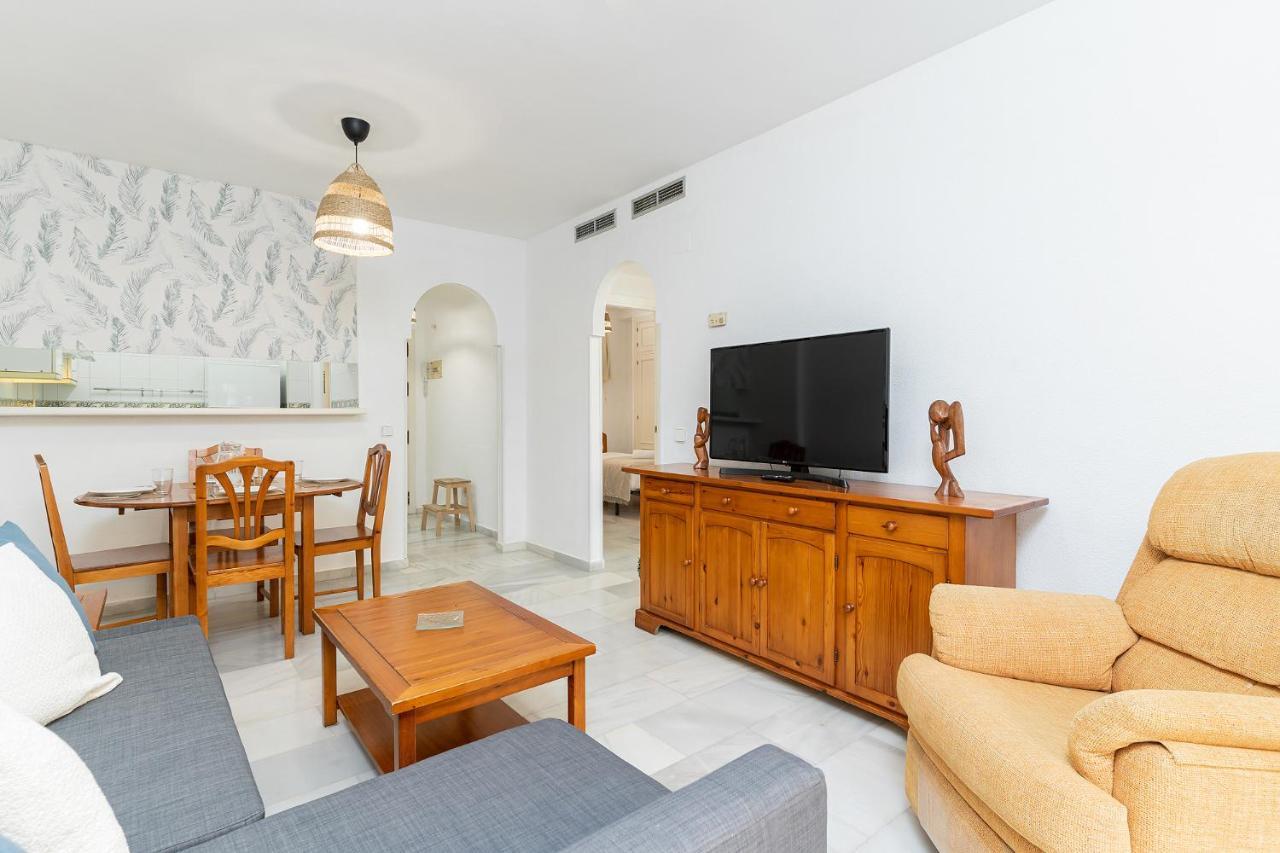 MEDIA TEMPORADA . SE ALQUILA DESDE 1.12.25- 30.5.26  BONITO APARTAMENTO EN EL BAJONDILLO (TORREMOLINOS)