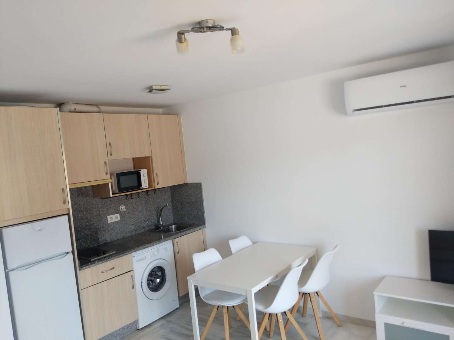 SE VENDE BONITO APARTAMENTO EN FUENGIROLA