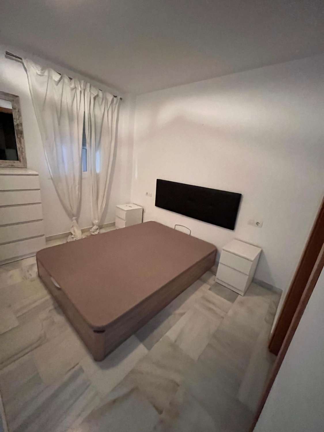 SE VENDE BONITO APARTAMENTO EN FUENGIROLA