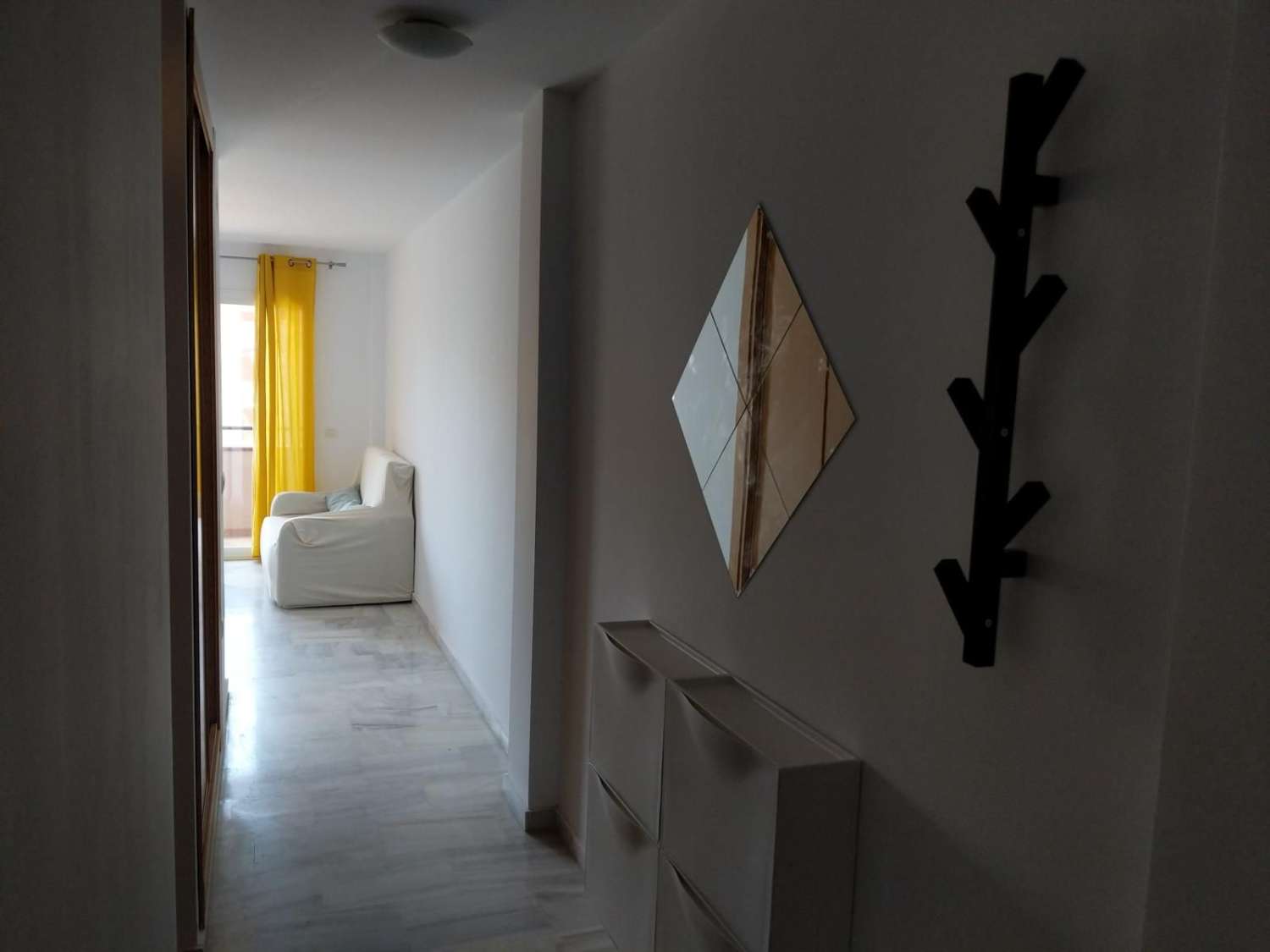 SE VENDE BONITO APARTAMENTO EN FUENGIROLA