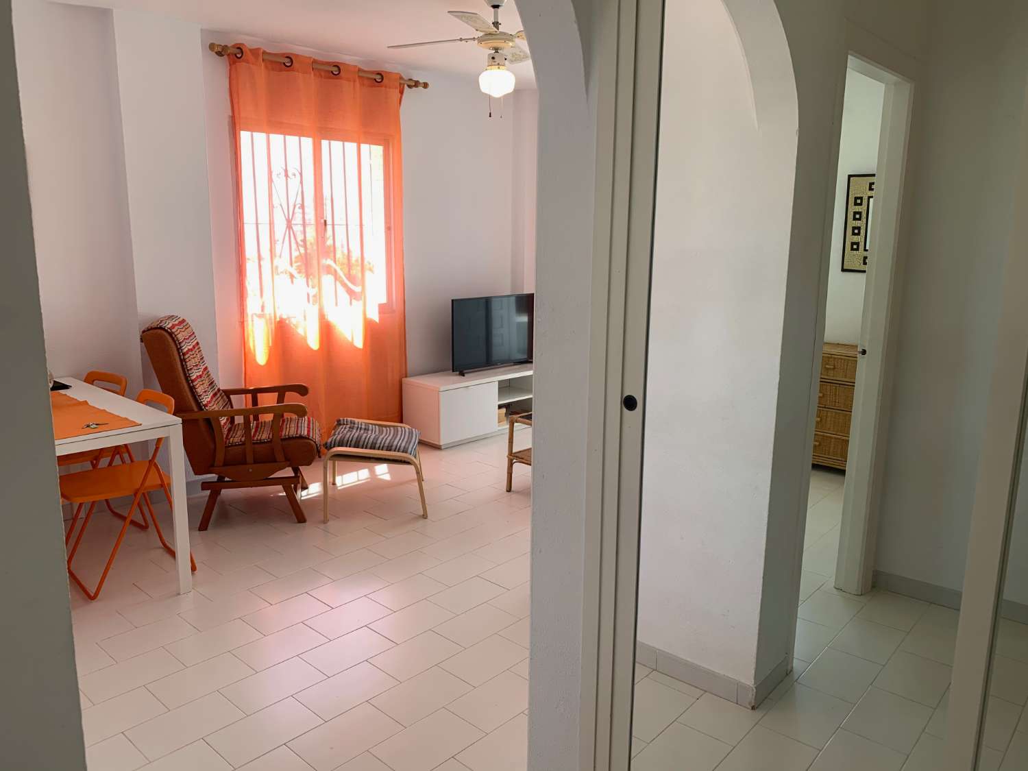 MELLEMTIDSLEJE FRA 1.9.26 -30.6.27 DEJLIG LEJLIGHED MED HAVUDSIGT I BENALMADENA