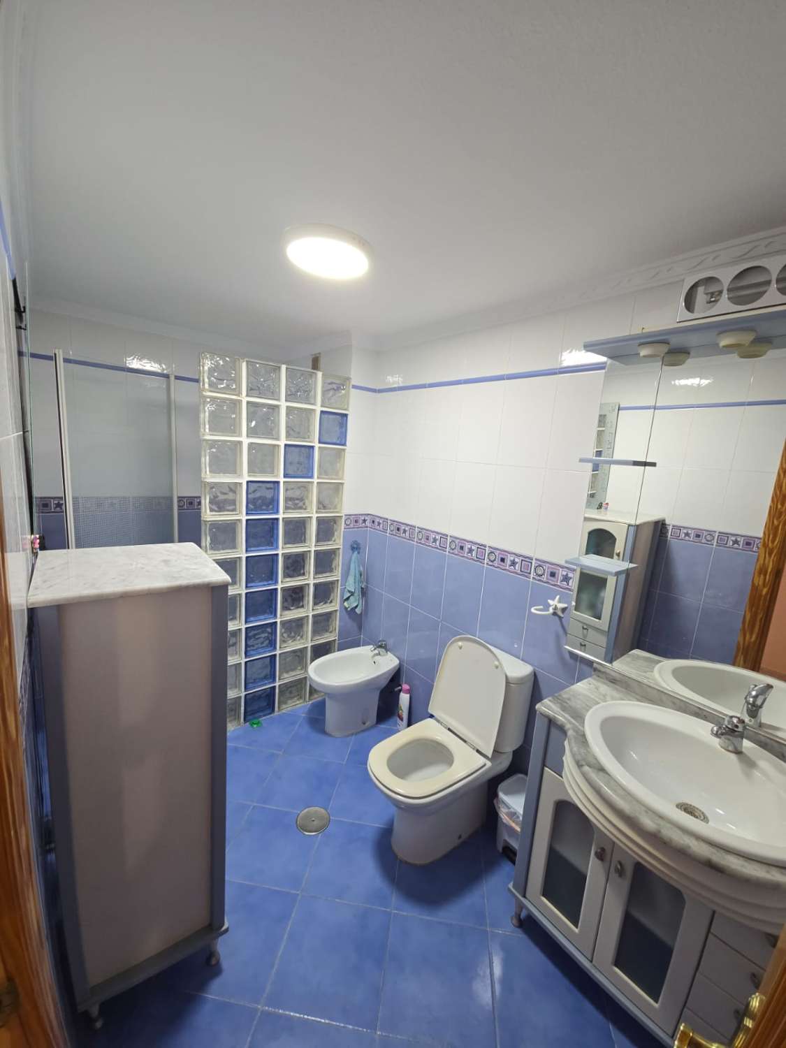 MEDIA TEMPORADA . SE ALQUILA DE 1.9.25-30.6.26 BONITO APARTAMENTO CON VISTAS AL MAR  EN EL PINILLO (TORREMOLINOS)