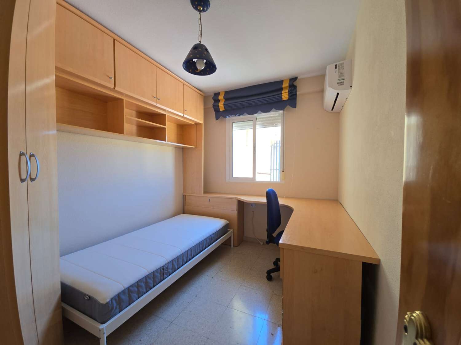 MEDIA TEMPORADA . SE ALQUILA DE 1.9.25-30.6.26 BONITO APARTAMENTO CON VISTAS AL MAR  EN EL PINILLO (TORREMOLINOS)