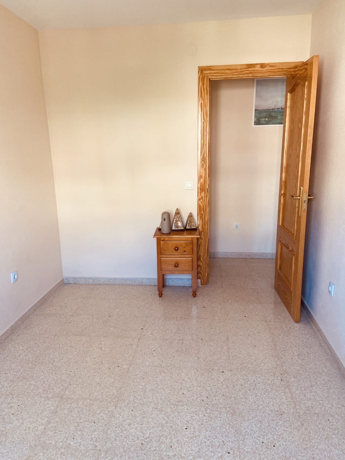 MEDIA TEMPORADA . SE ALQUILA DE 1.9.25-30.6.26 BONITO APARTAMENTO CON VISTAS AL MAR  EN EL PINILLO (TORREMOLINOS)
