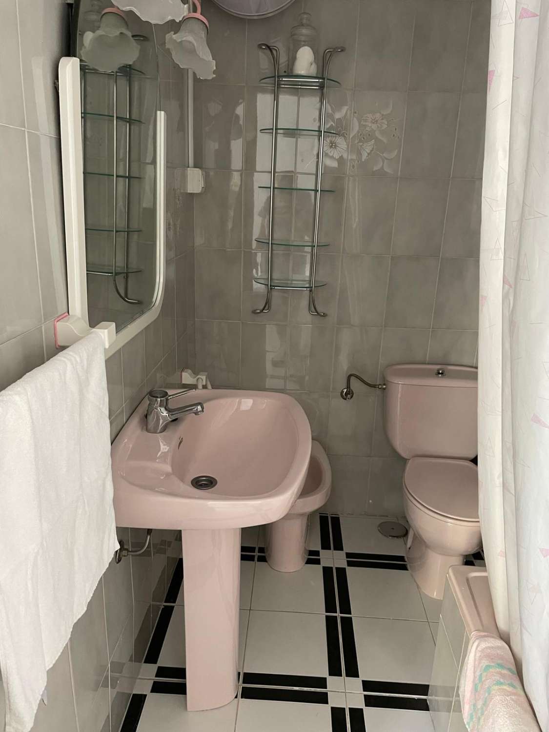 FOR RENT FROM 1/10/2023 TO 30/06/2024 NICE 1 BEDROOM APARTMENT 40 METERS FROM THE BEACH IN BENALMÁDENA