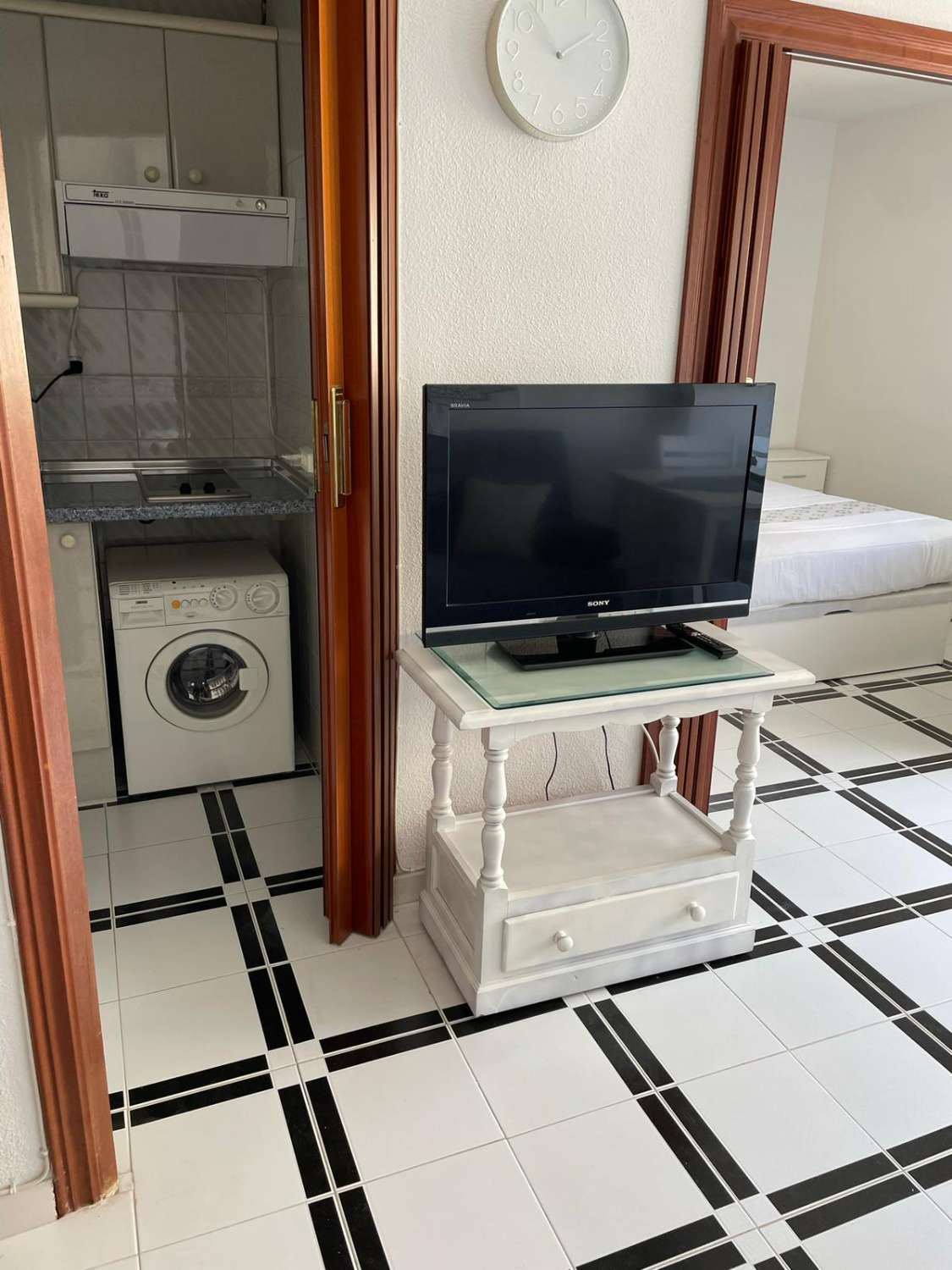 FOR RENT FROM 1/10/2023 TO 30/06/2024 NICE 1 BEDROOM APARTMENT 40 METERS FROM THE BEACH IN BENALMÁDENA