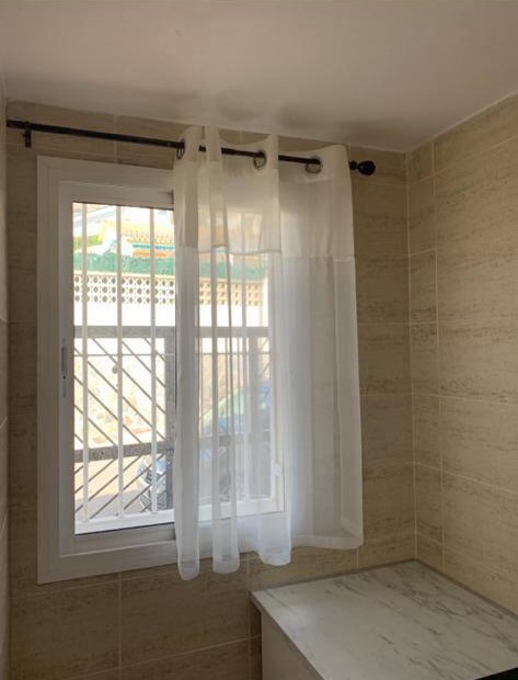 BELLA CASA BIFAMILIARE IN VENDITA A BENALMADENA