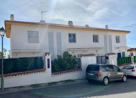 BELLA CASA BIFAMILIARE IN VENDITA A BENALMADENA