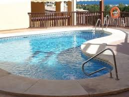 LÅNGTIDSUTHYRNING FRÅN 1.9.25 RYMLIG LÄGENHET MED HAVSUTSIKT I TORREQUEBRADA (BENALMADENA)
