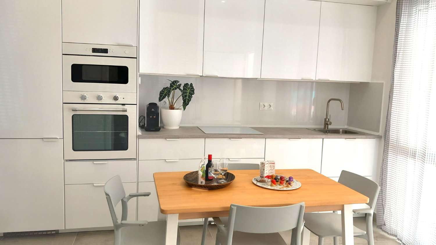 ALQUILER A MEDIO PLAZO DESDE  1.10.25 -31.5.26 BONITO PISO EN FUENGIROLA