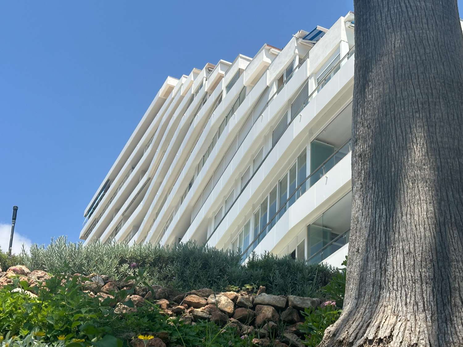Middenseizoen . Te huur van 1.11.25-31.5.2026 Mooi appartement met uitzicht op zee op de 1e lijn in Benalmádena