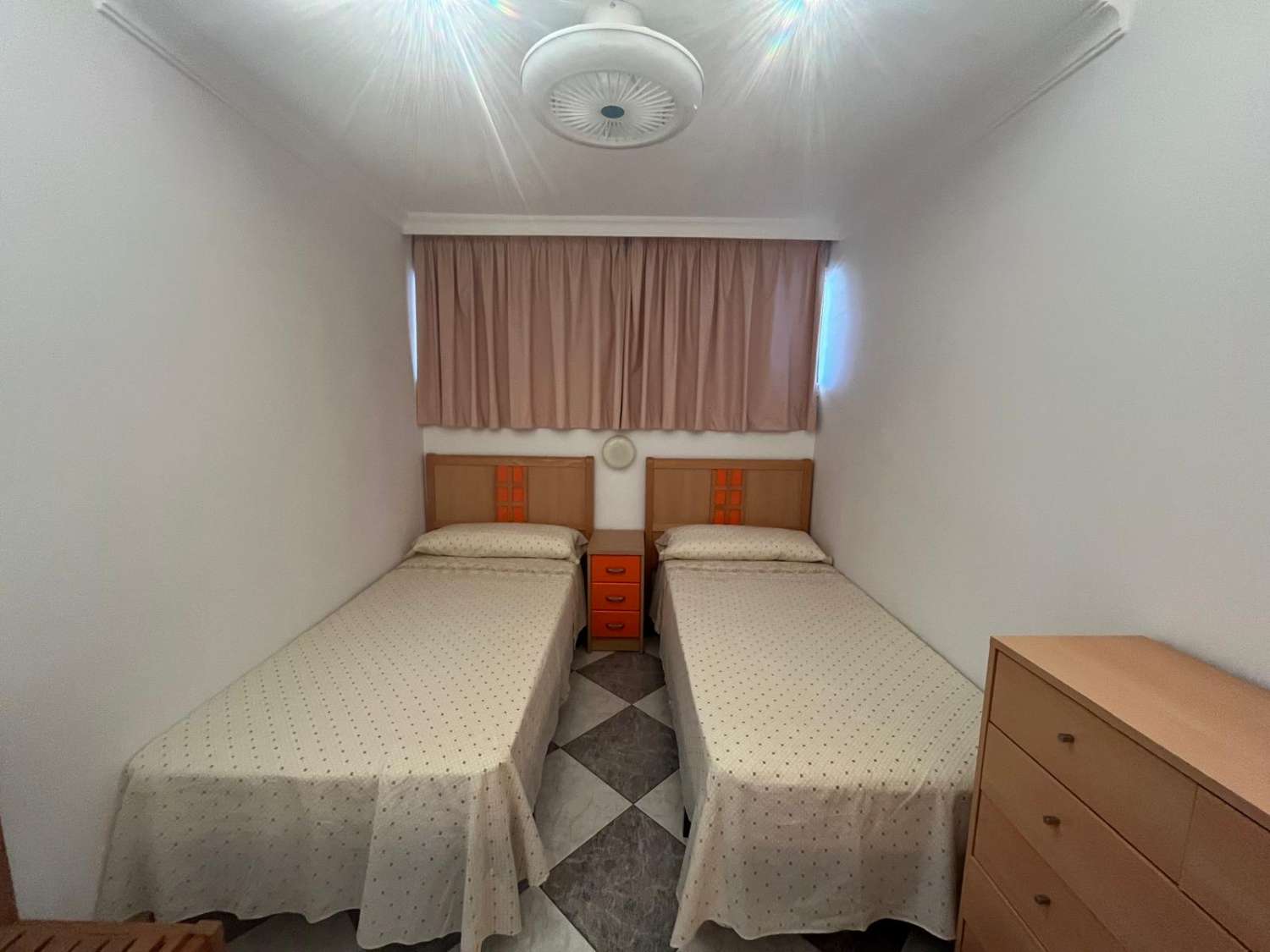 Middenseizoen . Te huur van 1.11.25-31.5.2026 Mooi appartement met uitzicht op zee op de 1e lijn in Benalmádena