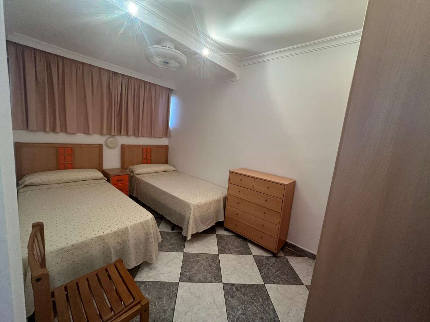 Middenseizoen . Te huur van 1.11.25-31.5.2026 Mooi appartement met uitzicht op zee op de 1e lijn in Benalmádena