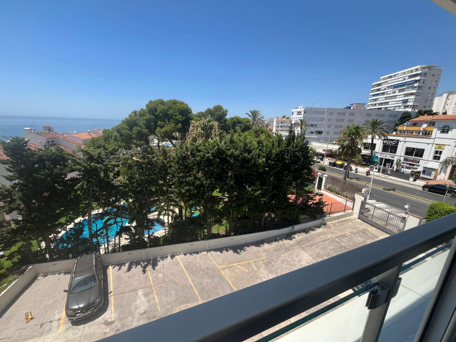 Middenseizoen . Te huur van 1.11.25-31.5.2026 Mooi appartement met uitzicht op zee op de 1e lijn in Benalmádena