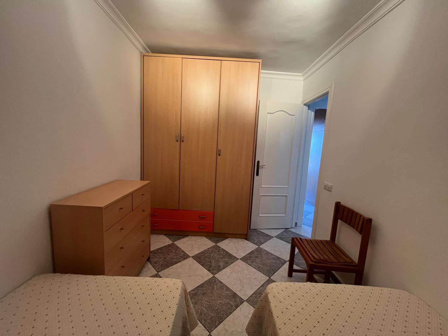 Middenseizoen . Te huur van 1.11.25-31.5.2026 Mooi appartement met uitzicht op zee op de 1e lijn in Benalmádena