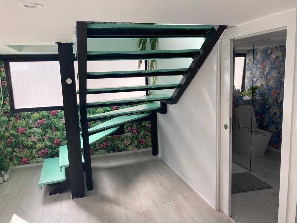 LANGTIDSLEIEFRA 1 OKTOBER 2025 VAKKER DUPLEX I MONTEMAR VED SIDEN AV LA CARIHUELA (TORREMOLINOS)