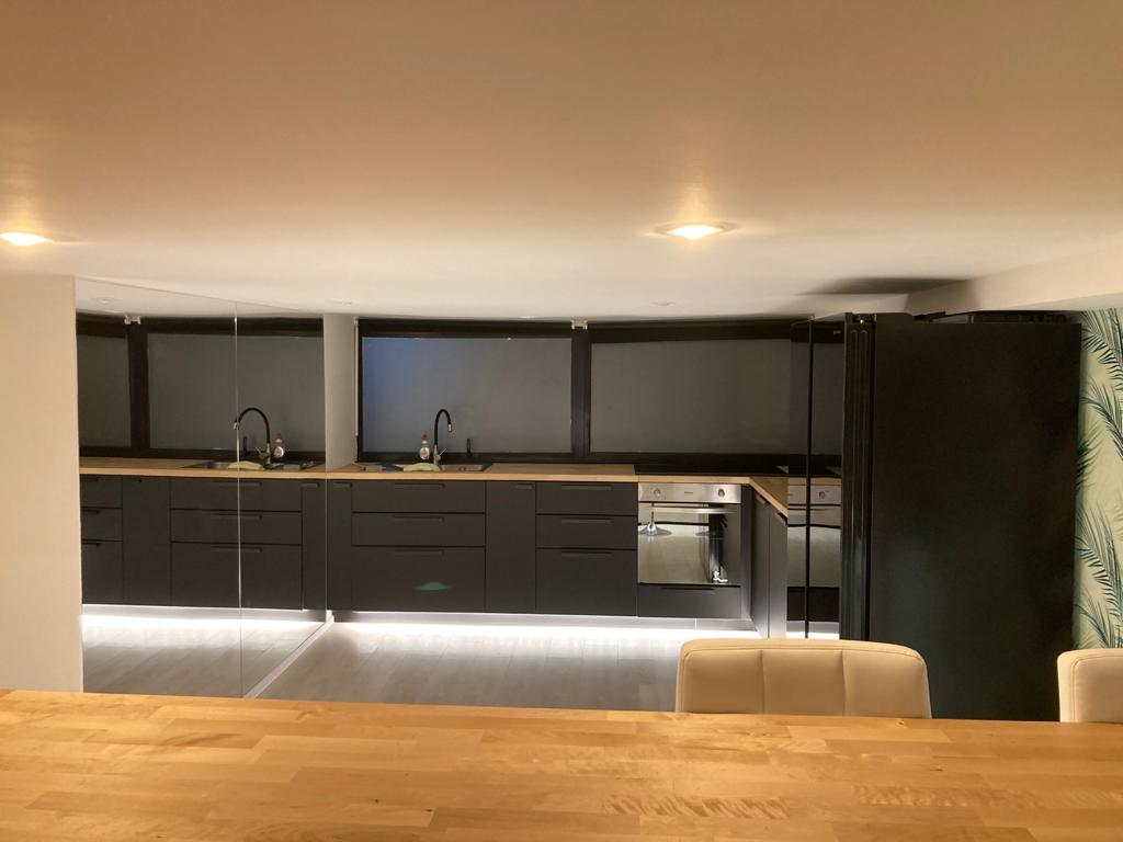 LANGTIDSLEIEFRA 1 OKTOBER 2025 VAKKER DUPLEX I MONTEMAR VED SIDEN AV LA CARIHUELA (TORREMOLINOS)