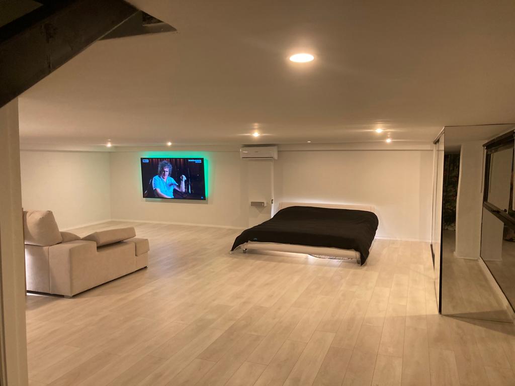 LANGTIDSLEIEFRA 1 OKTOBER 2025 VAKKER DUPLEX I MONTEMAR VED SIDEN AV LA CARIHUELA (TORREMOLINOS)