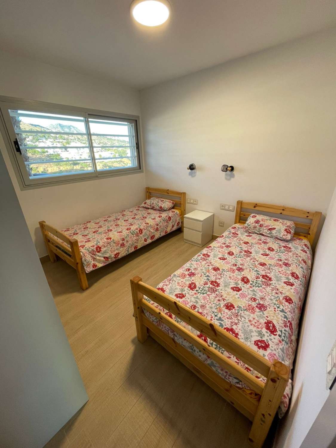 Se alquila por larga temporada desde YA magnifico apartamento con vistas al  mar  SIN AMUEBLAR  en el Higuerón parte costera