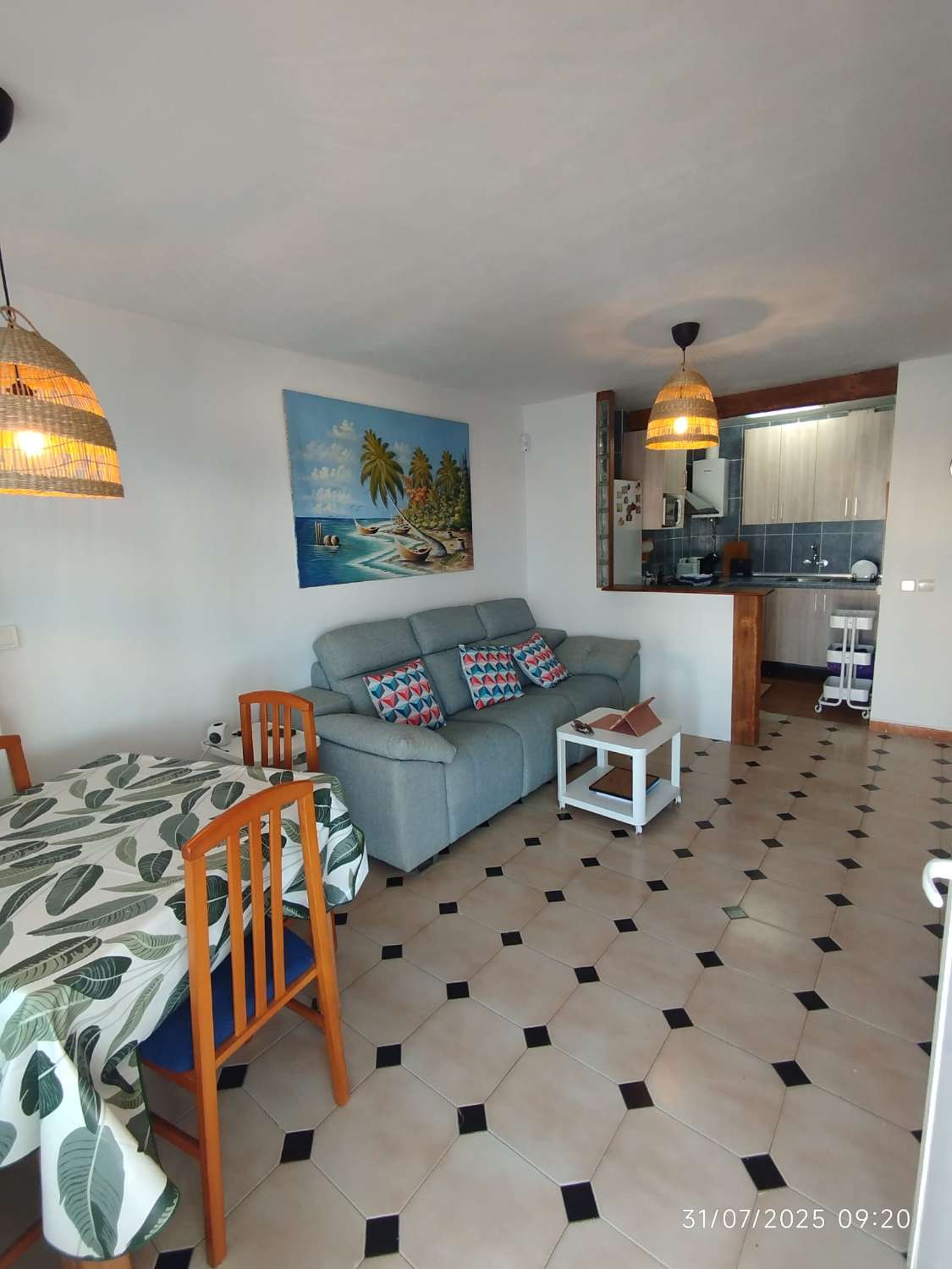 ALQUILER DE MEDIA  TEMPORADA .  DESDE  1.9.25-30.6.26 BONITO APARTAMENTO CERCA DE PLAZA SOLYMAR ( BENALMADENA)