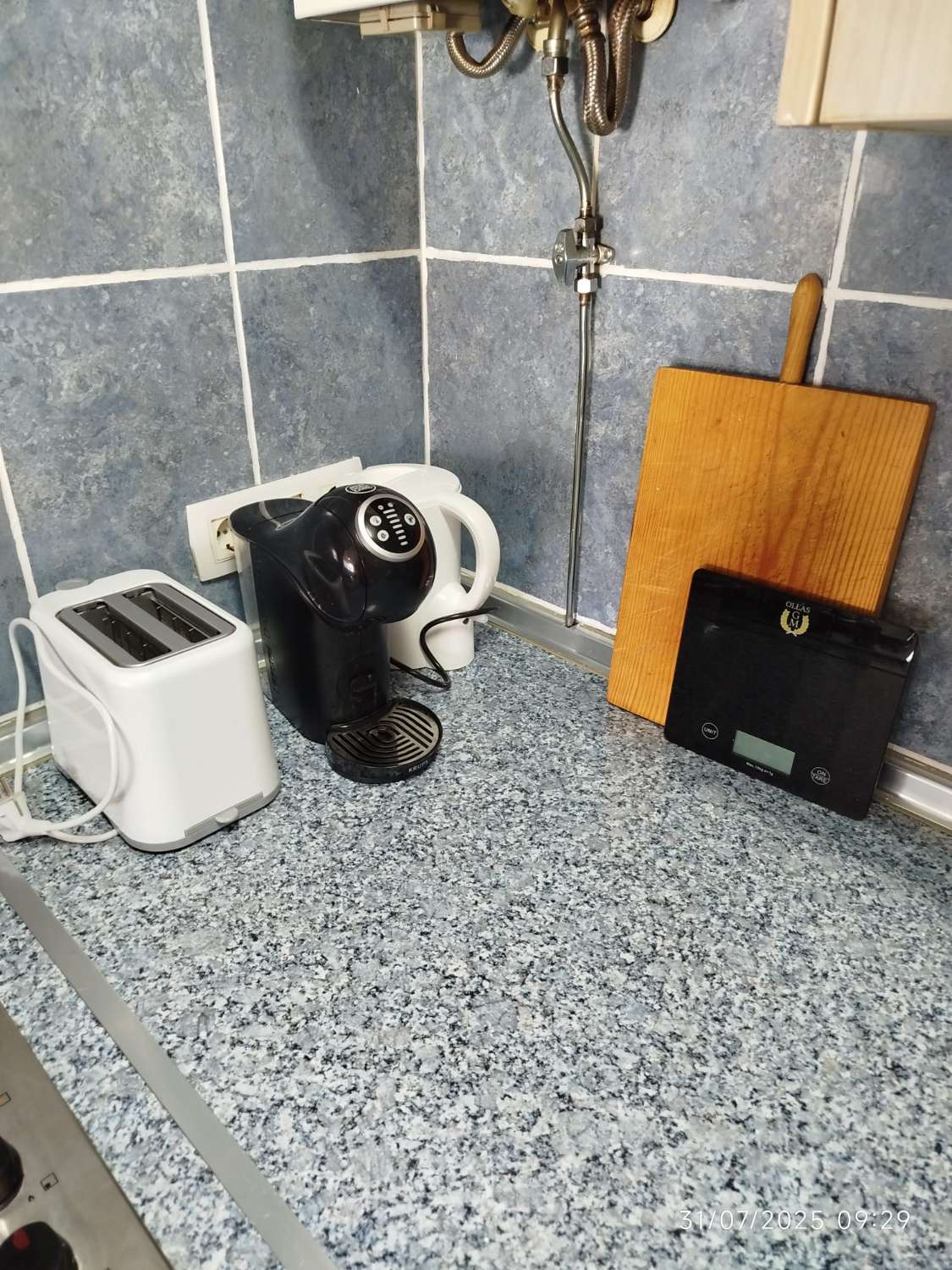 ALQUILER DE MEDIA  TEMPORADA .  DESDE  1.9.25-30.6.26 BONITO APARTAMENTO CERCA DE PLAZA SOLYMAR ( BENALMADENA)