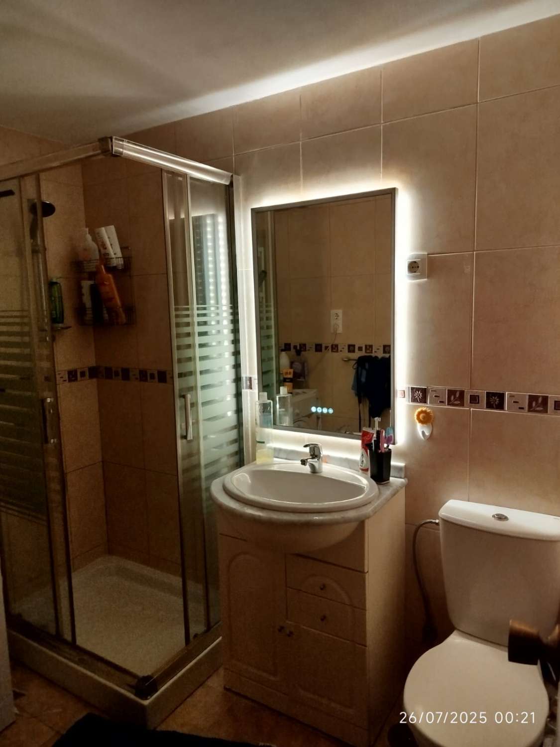 ALQUILER DE MEDIA  TEMPORADA .  DESDE  1.9.25-30.6.26 BONITO APARTAMENTO CERCA DE PLAZA SOLYMAR ( BENALMADENA)