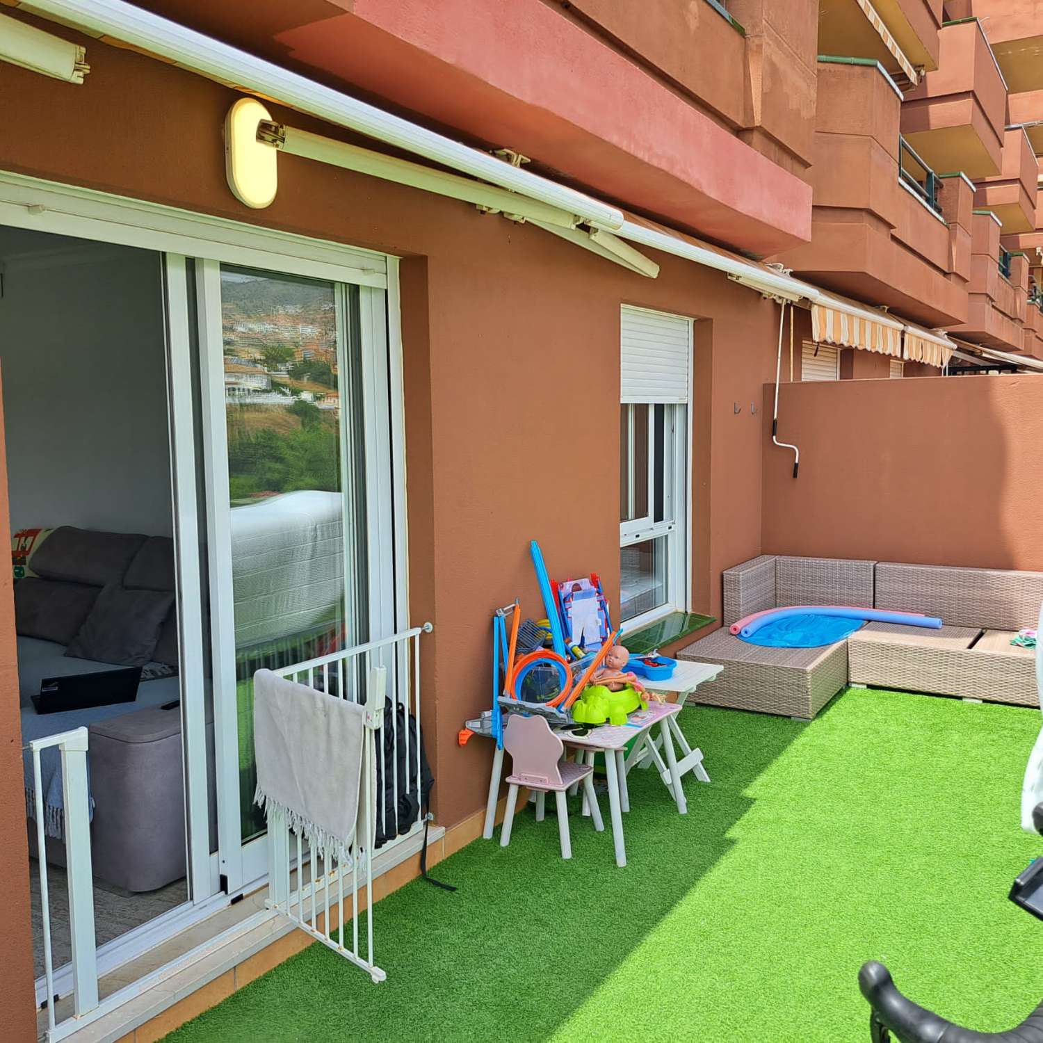 MEZZA STAGIONE. IN AFFITTO DAL 15/8/25- 30/6/26 GRAZIOSO APPARTAMENTO VICINO ALLA SPIAGGIA DI BENALMADENA