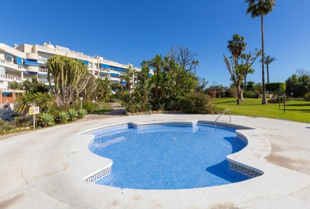 MEZZA STAGIONE. IN AFFITTO DAL 15/09/25- 15/06/26 GRAZIOSO APPARTAMENTO SULLA SPIAGGIA A PLAYAMAR