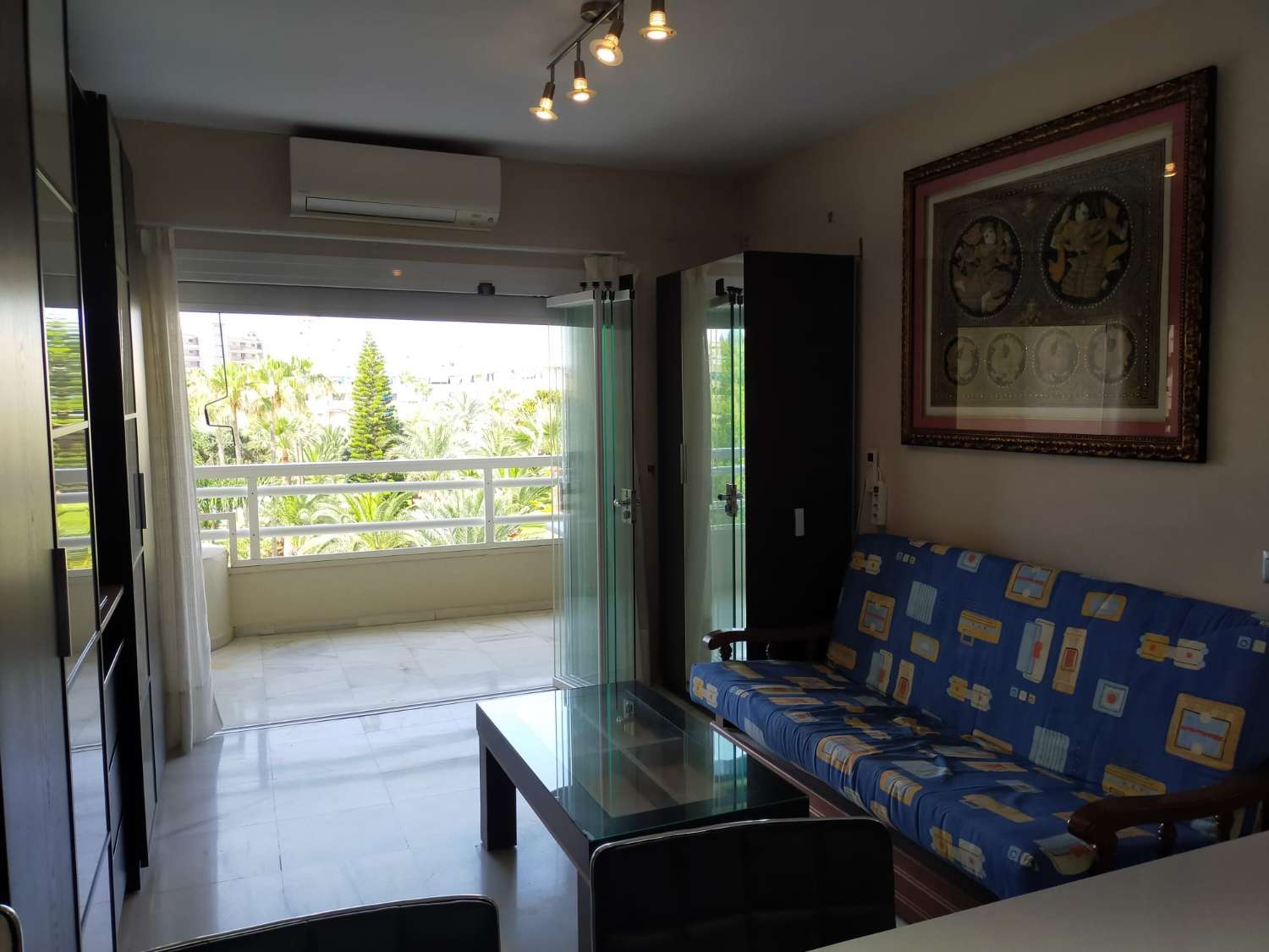 MEZZA STAGIONE. IN AFFITTO DAL 15/09/25- 15/06/26 GRAZIOSO APPARTAMENTO SULLA SPIAGGIA A PLAYAMAR