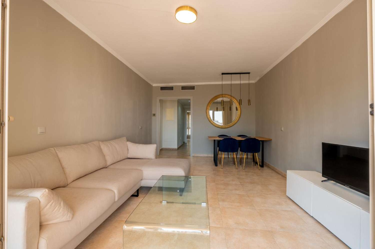 VACKER HELRENOVERAD MÖBLERAD DUPLEX TILL SALU I RIVIERA DEL SOL (MIJAS)