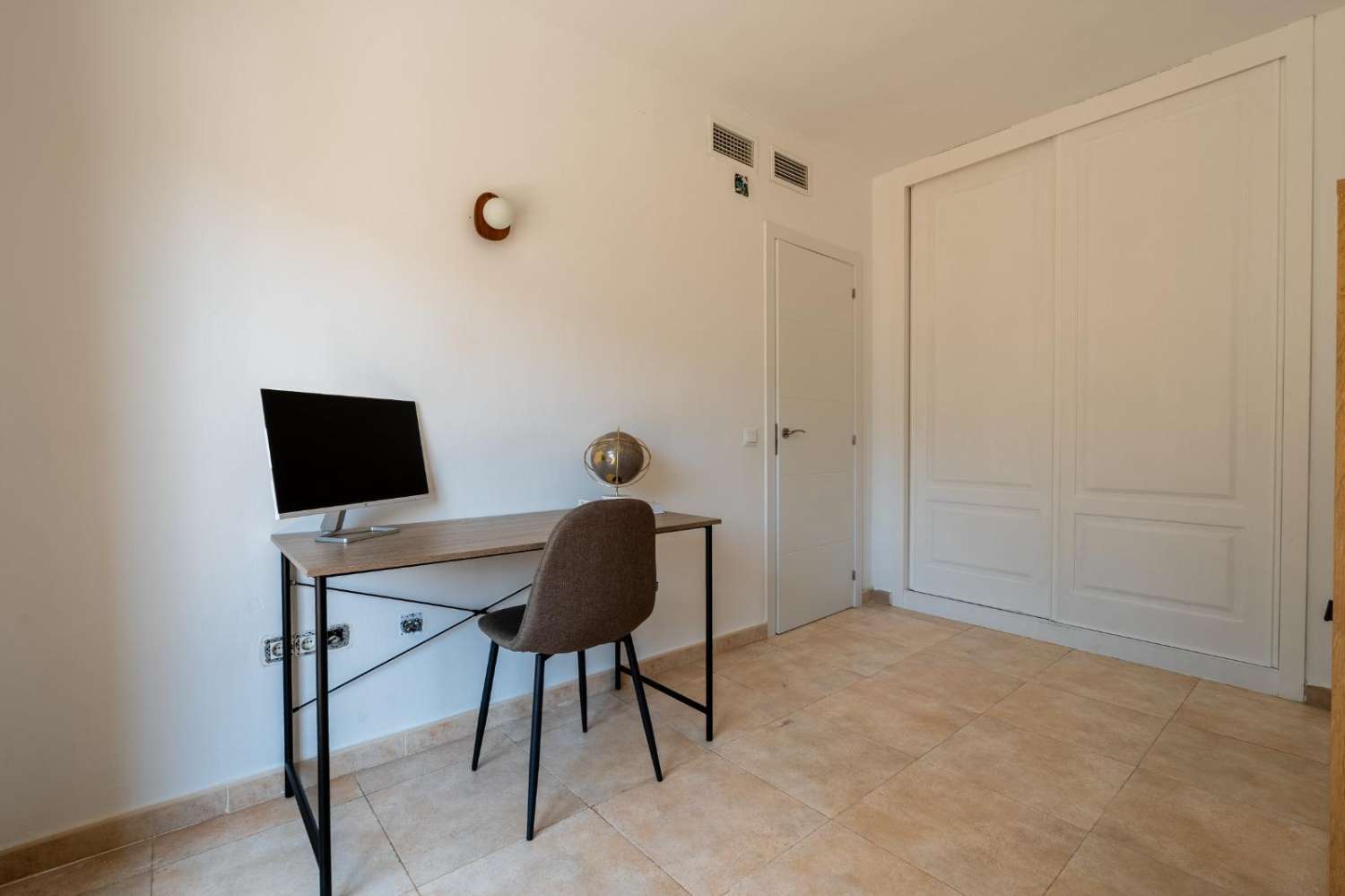 VACKER HELRENOVERAD MÖBLERAD DUPLEX TILL SALU I RIVIERA DEL SOL (MIJAS)