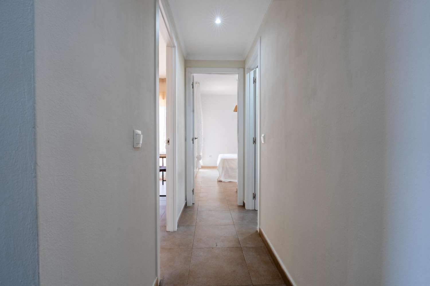 VACKER HELRENOVERAD MÖBLERAD DUPLEX TILL SALU I RIVIERA DEL SOL (MIJAS)