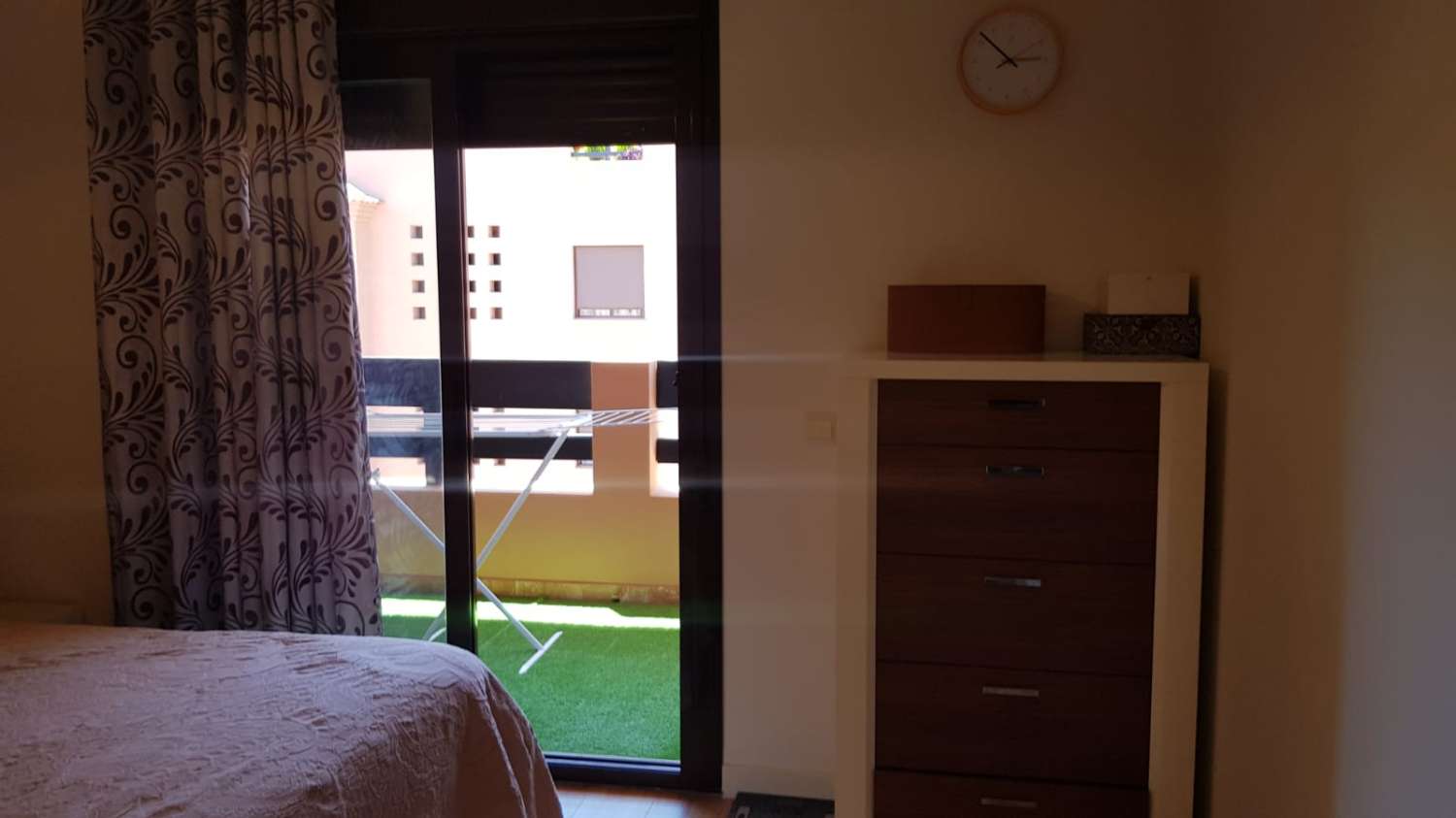 LÅNGSIKTIG - SEDAN SEPTEMBER MAGNIFIK LÄGENHET UTHYRES I ETT LYXKOMPLEX I BENALMADENA