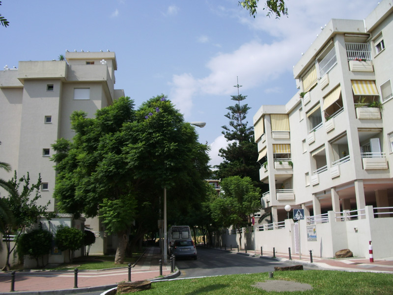 MOOI APPARTEMENT TE HUUR VOOR LANGE TERMIJN IN HET CENTRUM VAN LA CARIHUELA (TORREMOLINOS)