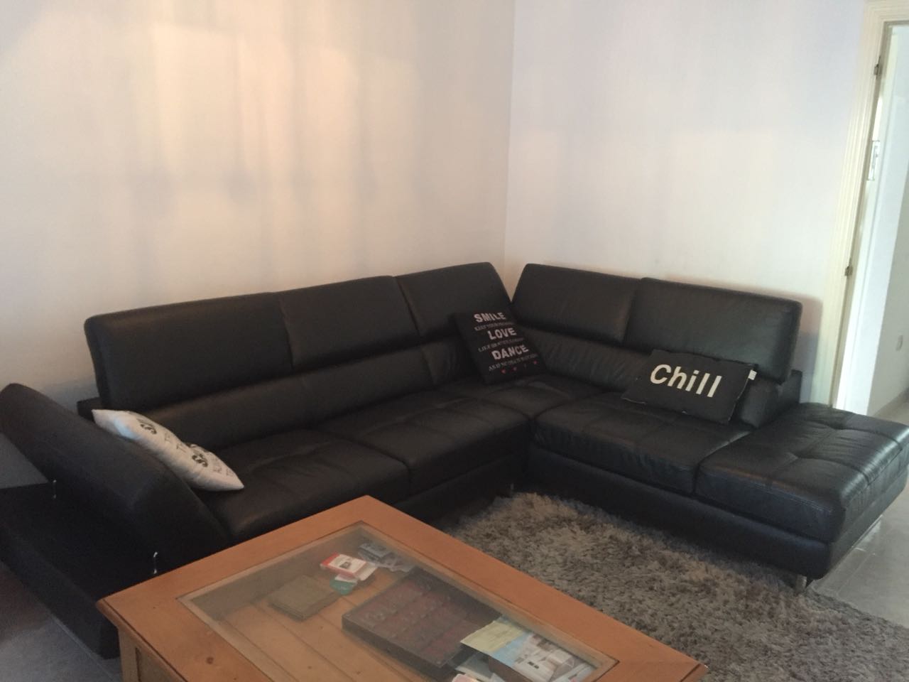 HALVE TERMIJN VERHUUR VAN 1.9.25-30.6.26 MOOI APPARTEMENT IN HET CENTRUM VAN LA CARIHUELA (TORREMOLINOS)
