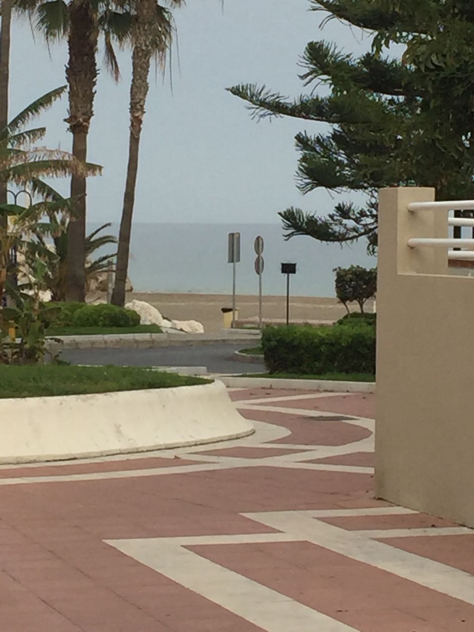 HALVE TERMIJN VERHUUR VAN 1.9.25-30.6.26 MOOI APPARTEMENT IN HET CENTRUM VAN LA CARIHUELA (TORREMOLINOS)