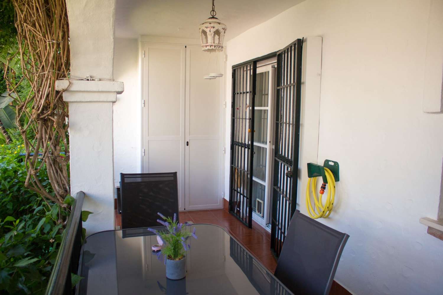 MEDIA TEMPORADA SE ALQUILA DESDE 1.9. 25-30.6.26  BONITO APARTAMENTO EN PLANTA BAJA A 150 METROS DE LA PLAYA EN BENALMADENA