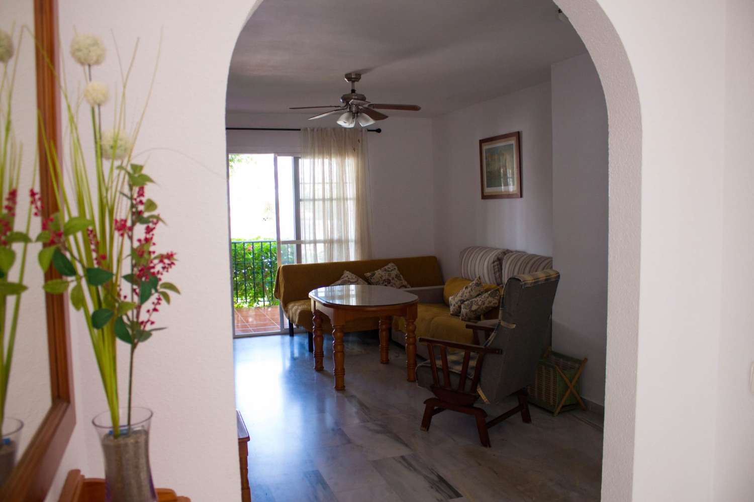 MEDIA TEMPORADA SE ALQUILA DESDE 1.9. 25-30.6.26  BONITO APARTAMENTO EN PLANTA BAJA A 150 METROS DE LA PLAYA EN BENALMADENA
