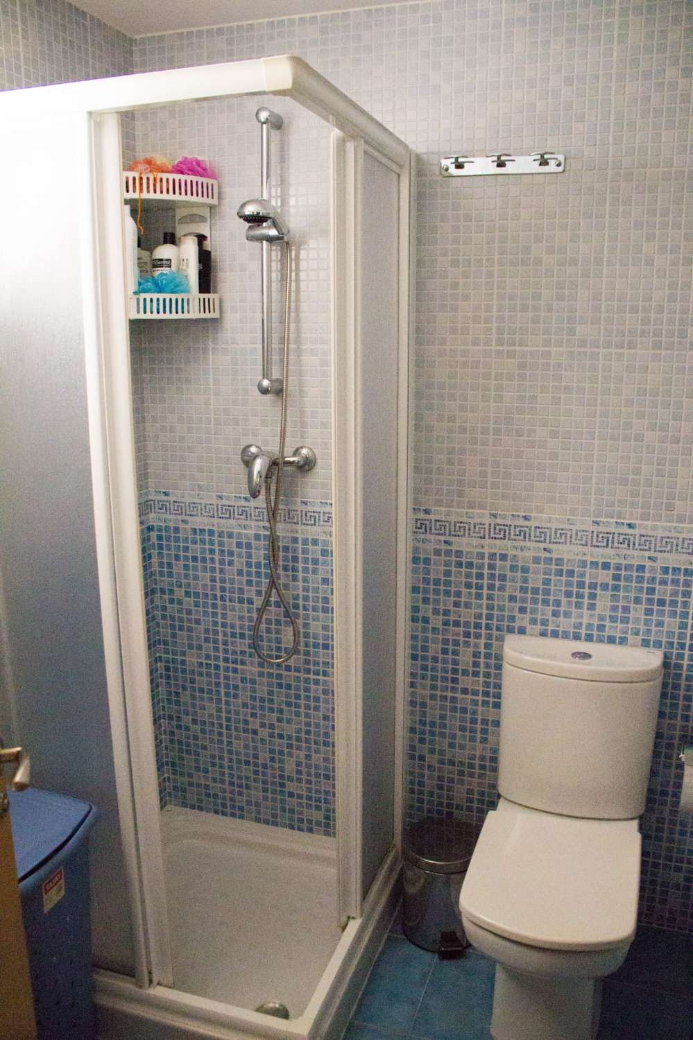 MEDIA TEMPORADA SE ALQUILA DESDE 1.9. 25-30.6.26  BONITO APARTAMENTO EN PLANTA BAJA A 150 METROS DE LA PLAYA EN BENALMADENA