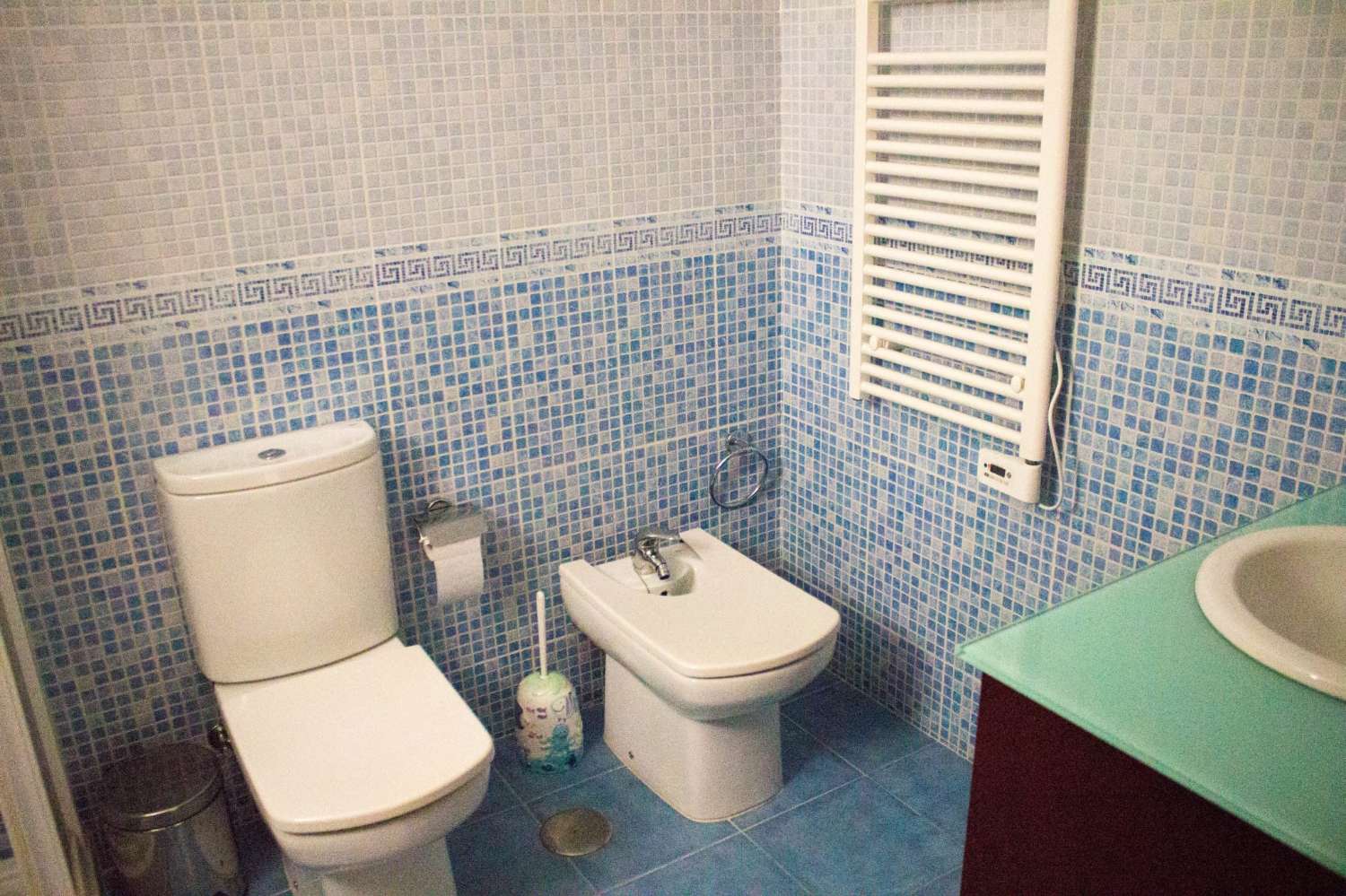 MEDIA TEMPORADA SE ALQUILA DESDE 1.9. 25-30.6.26  BONITO APARTAMENTO EN PLANTA BAJA A 150 METROS DE LA PLAYA EN BENALMADENA