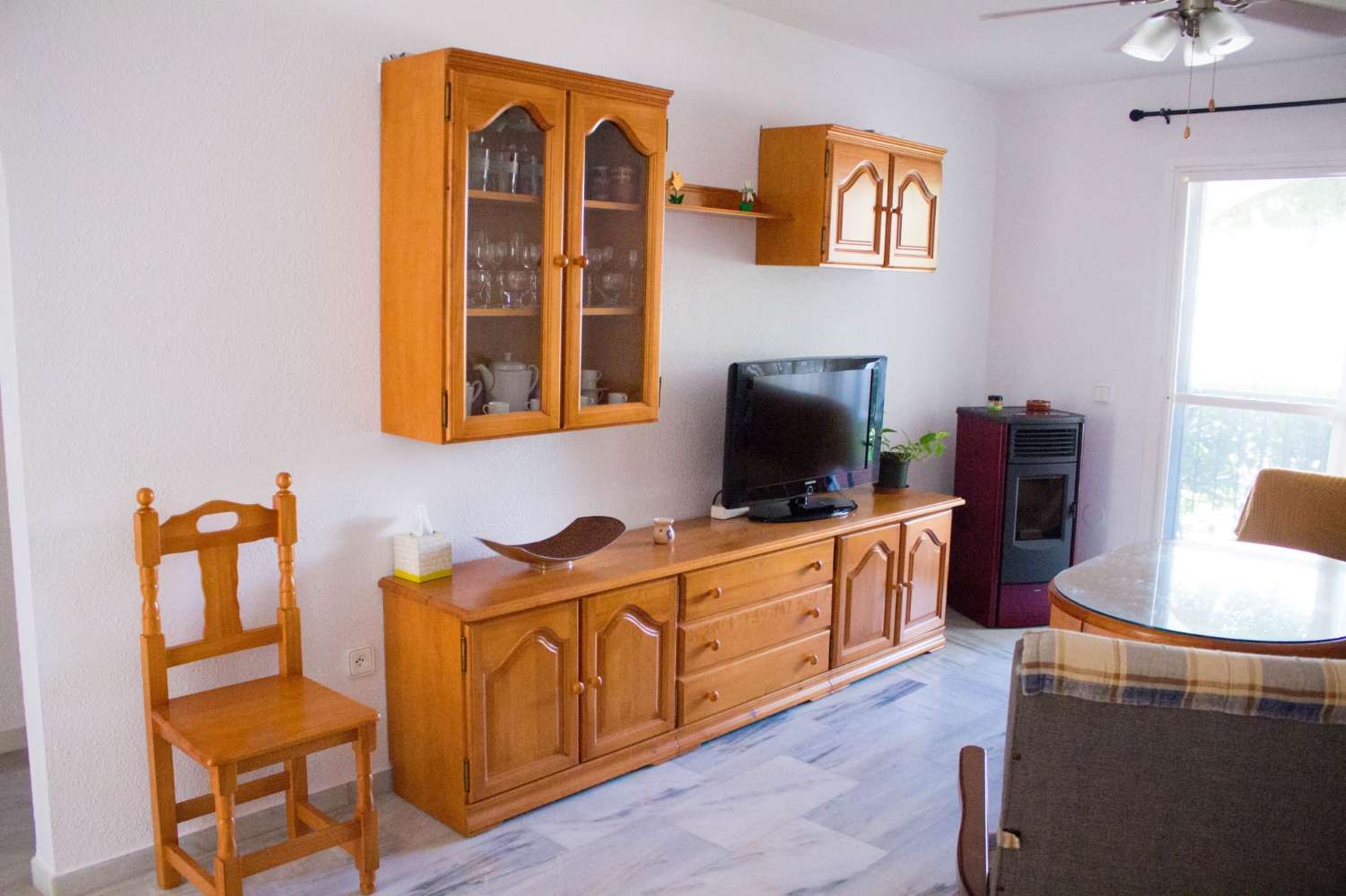 MEDIA TEMPORADA SE ALQUILA DESDE 1.9. 25-30.6.26  BONITO APARTAMENTO EN PLANTA BAJA A 150 METROS DE LA PLAYA EN BENALMADENA