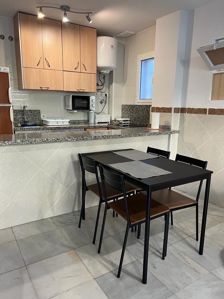 Middenseizoen . Te huur van 1.10.25-30.6.26 Mooi appartement in Benalmádena