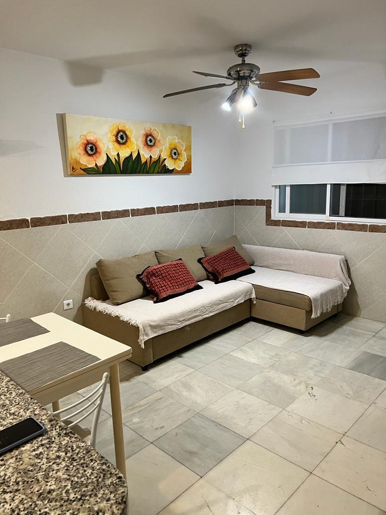 Middenseizoen . Te huur van 1.10.25-30.6.26 Mooi appartement in Benalmádena
