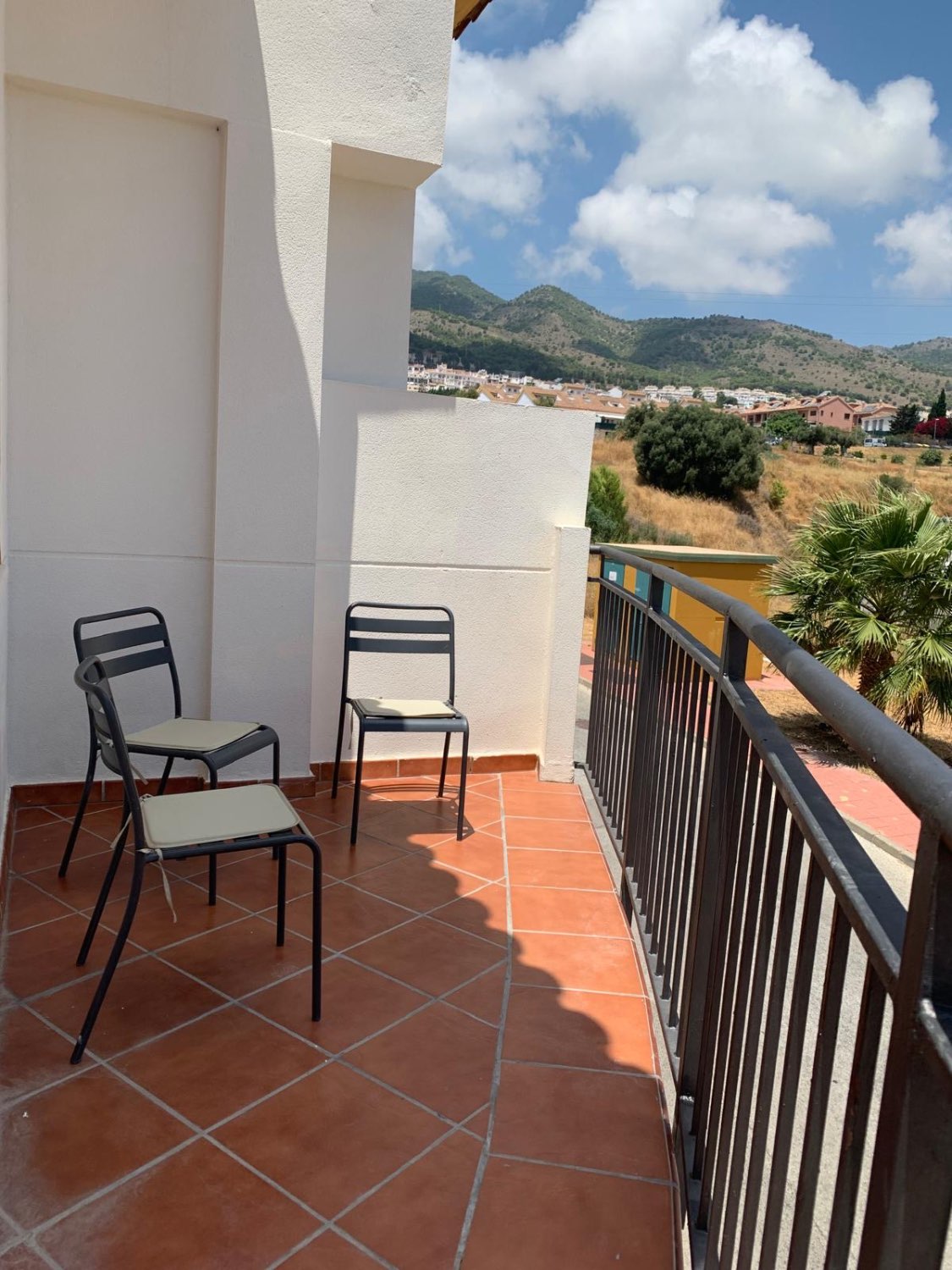 HALVTIDSUTHYRNING FRÅN 16.9.25-31.5.26 VACKER PARHUS VILLA MED HAVSUTSIKT I BENALMADENA