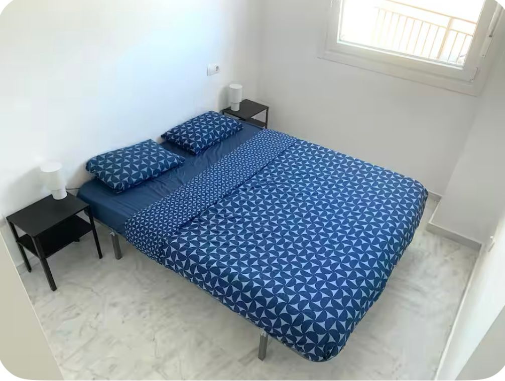 HALVTIDSUTHYRNING FRÅN 16.9.25-31.5.26 VACKER PARHUS VILLA MED HAVSUTSIKT I BENALMADENA