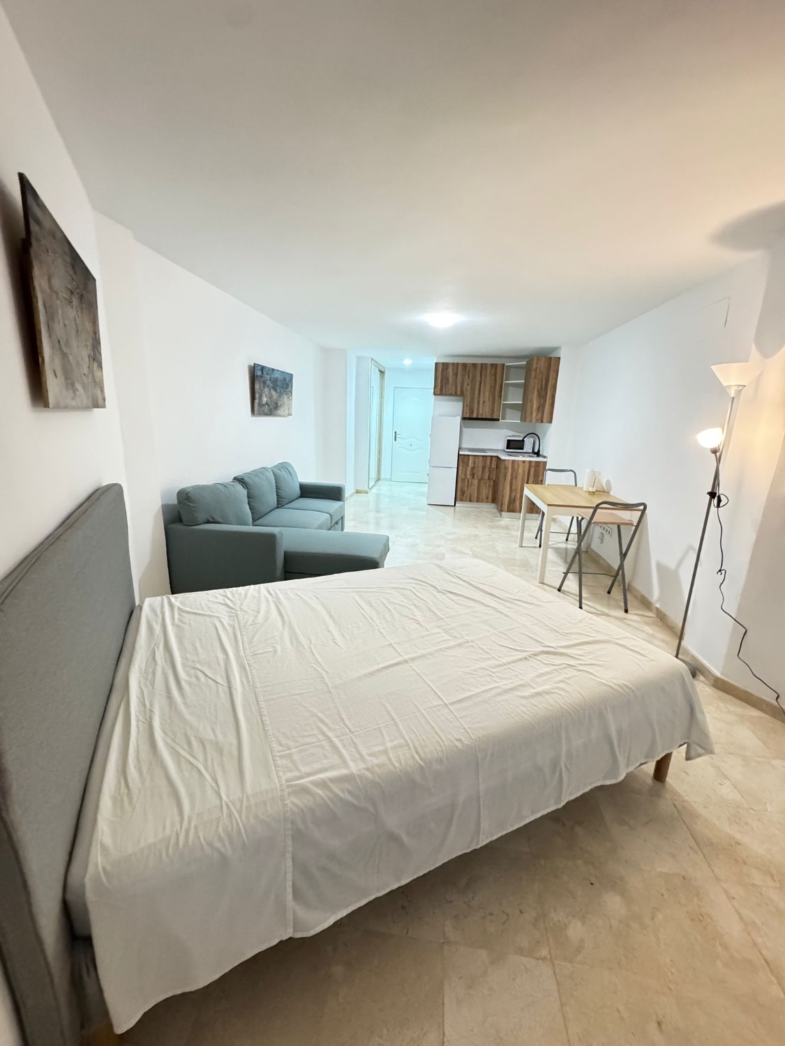 Fint studio med havutsikt til leie på lang sikt på 1st linje av stranden (Calahonda-området) Mijas