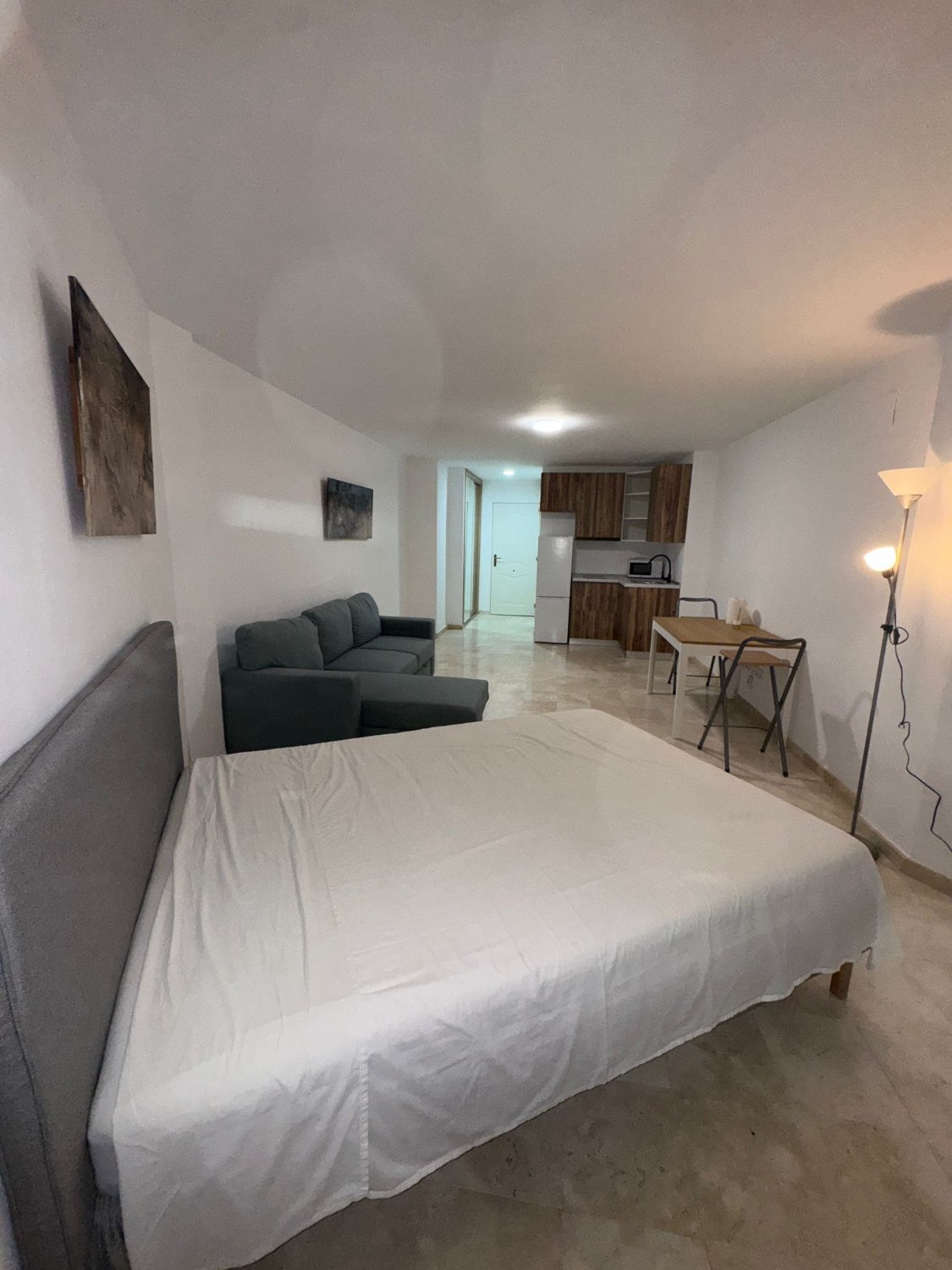 Fint studio med havutsikt til leie på lang sikt på 1st linje av stranden (Calahonda-området) Mijas